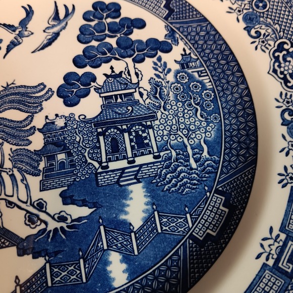 Vintage Blue Willow Willow Ware 10.5 inch Dinner Plate Churchill England NB - Picture 5 of 9